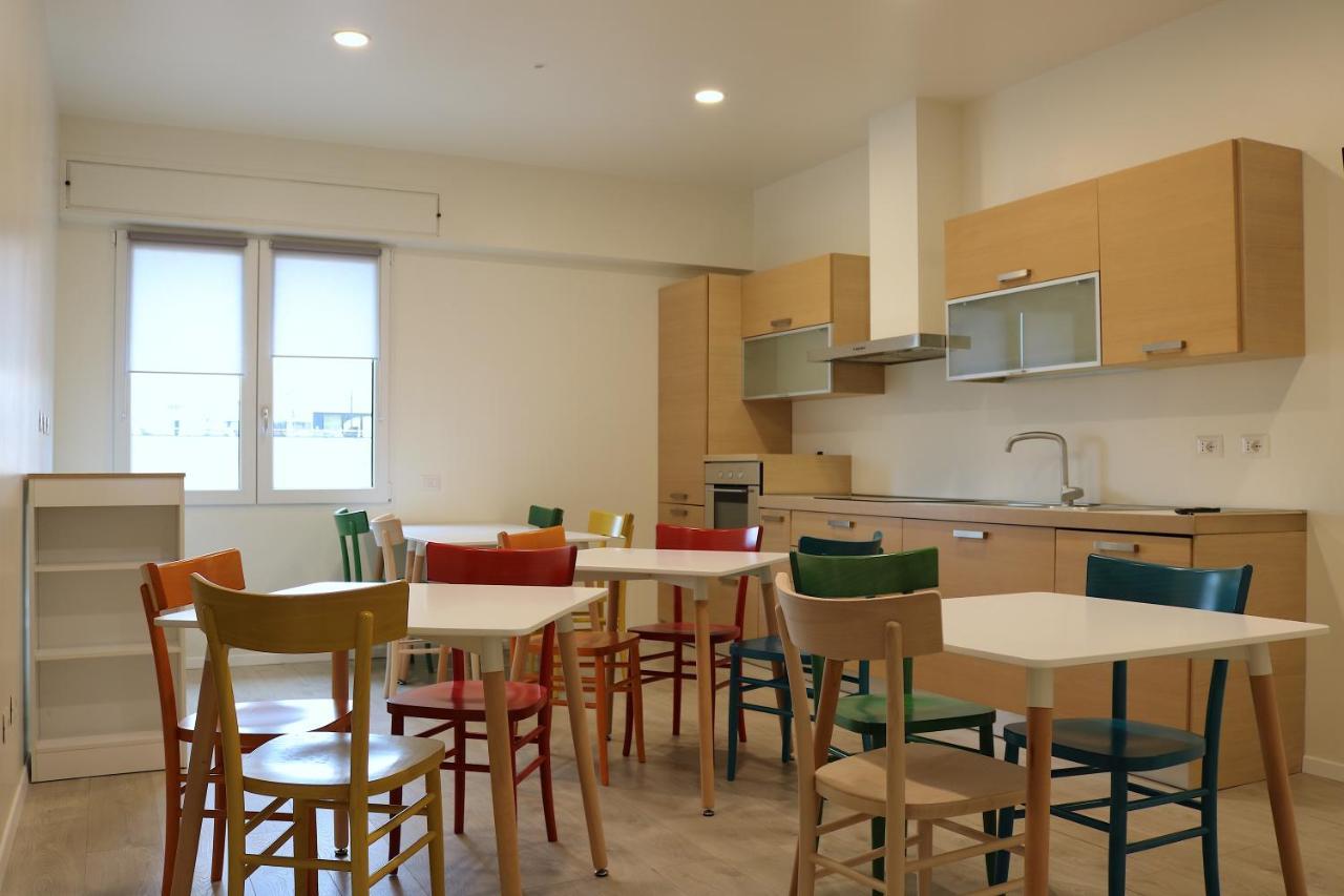 Sleep Inn Assago With Balcony - 8 Екстериор снимка